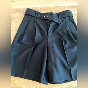 Banana republic black Bermuda short (with tags)